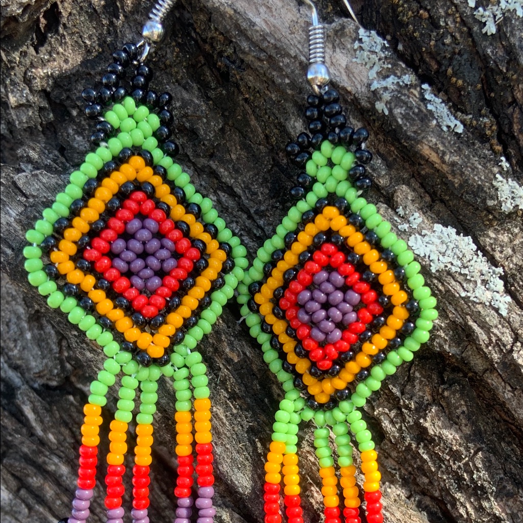 Huichol Earrings Handmade 13$